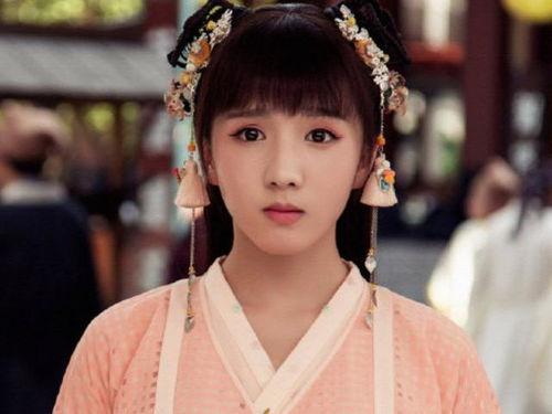 苏晓彤爆料娱乐圈女星,揭秘明星圈层真实生活！”  第1张